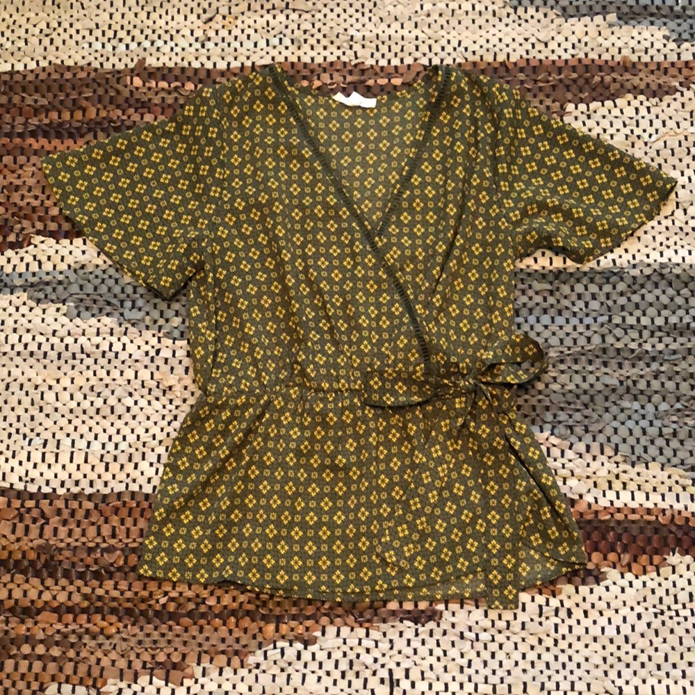 Mine Green Floral Print Faux Wrap Peplum Top sz S